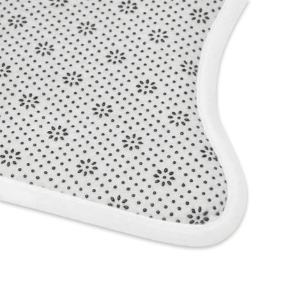 "Fluffy Marta" Pet Feeding Mat